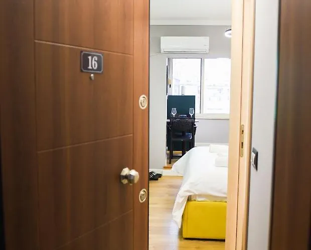 Matisse No10 - Center With Parking Apartment